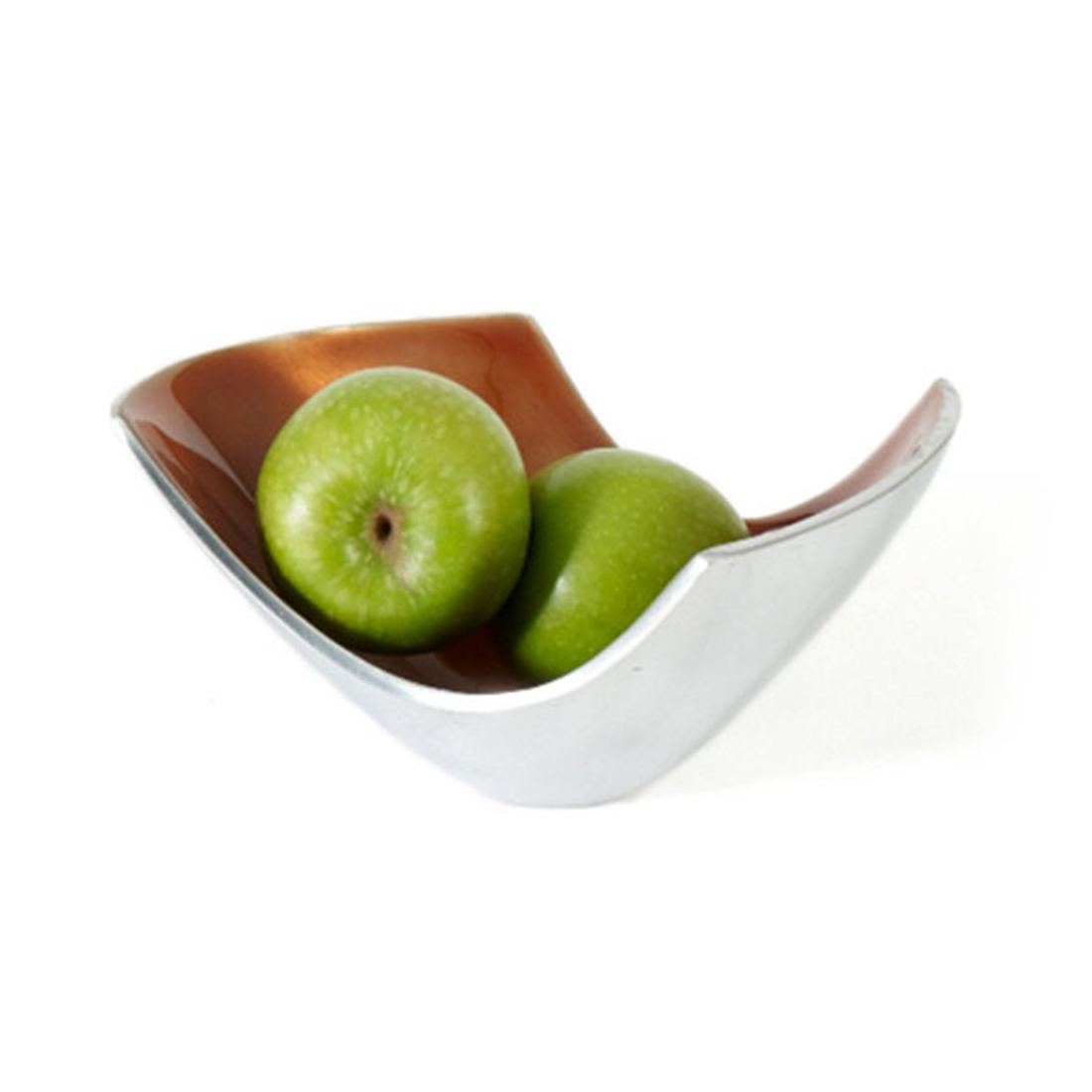 maxim-world-fruit-bowls-and-amenities